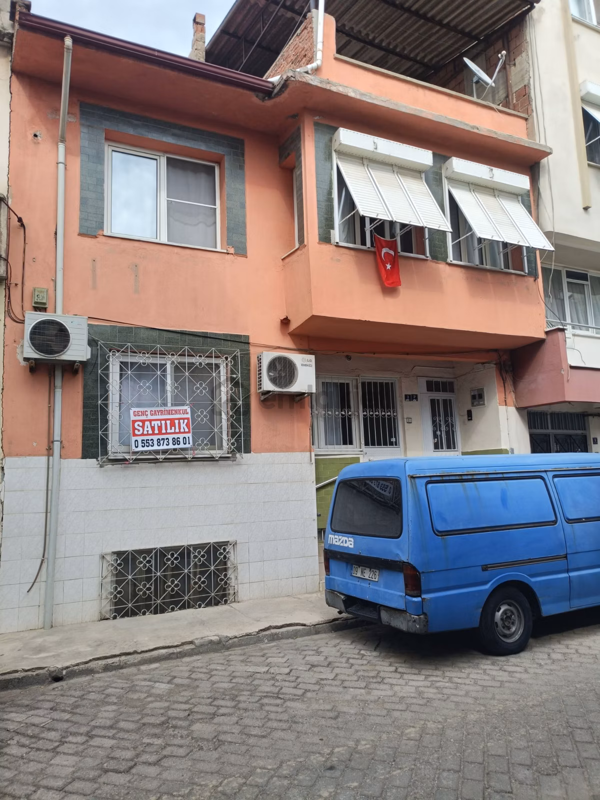 Yenı Mah De Komple Satılık Mustakıl Ikı Katlı Ev - 2