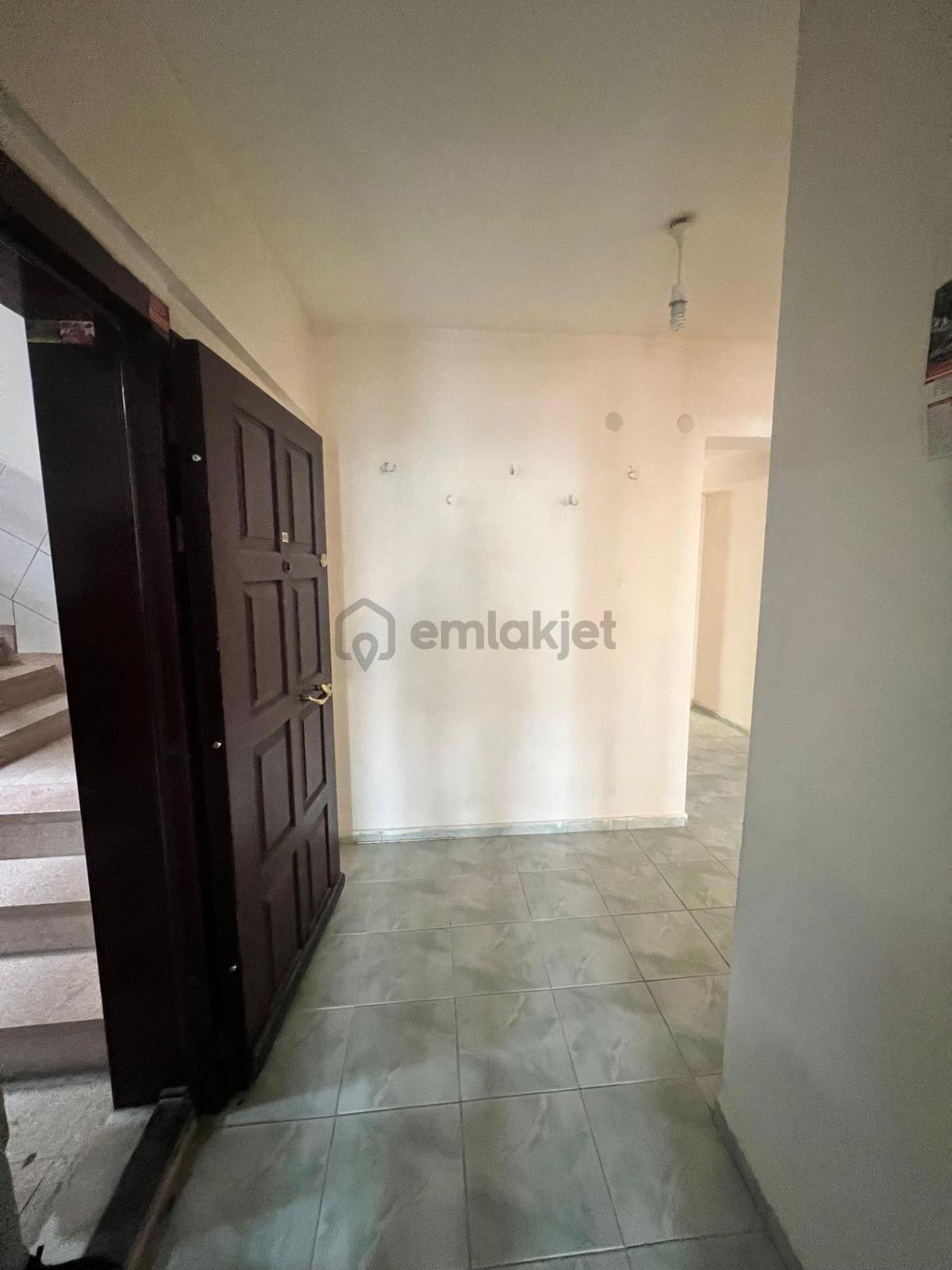 Cadde Üzerinde 3+1 Kiralık Daire - 25