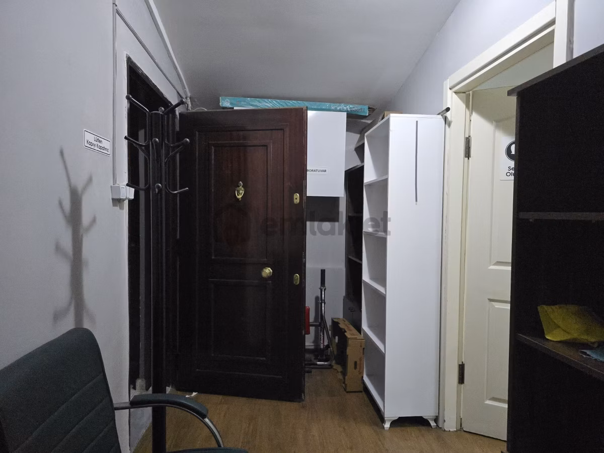 Adnan Kahvesinde 2. Katta 70 M2 Eşyalı Stüdyo Ofis - 7