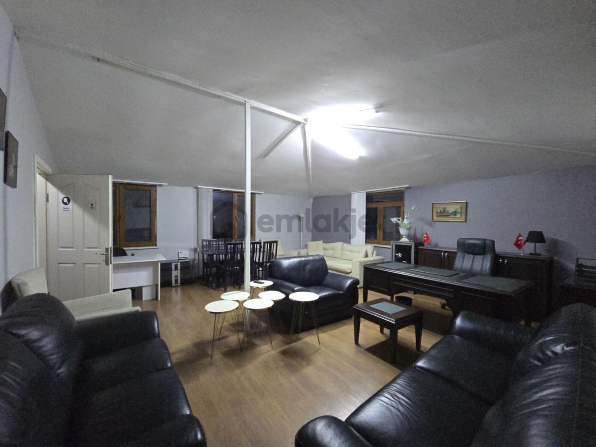 Adnan Kahvesinde 2. Katta 70 M2 Eşyalı Stüdyo Ofis - 2