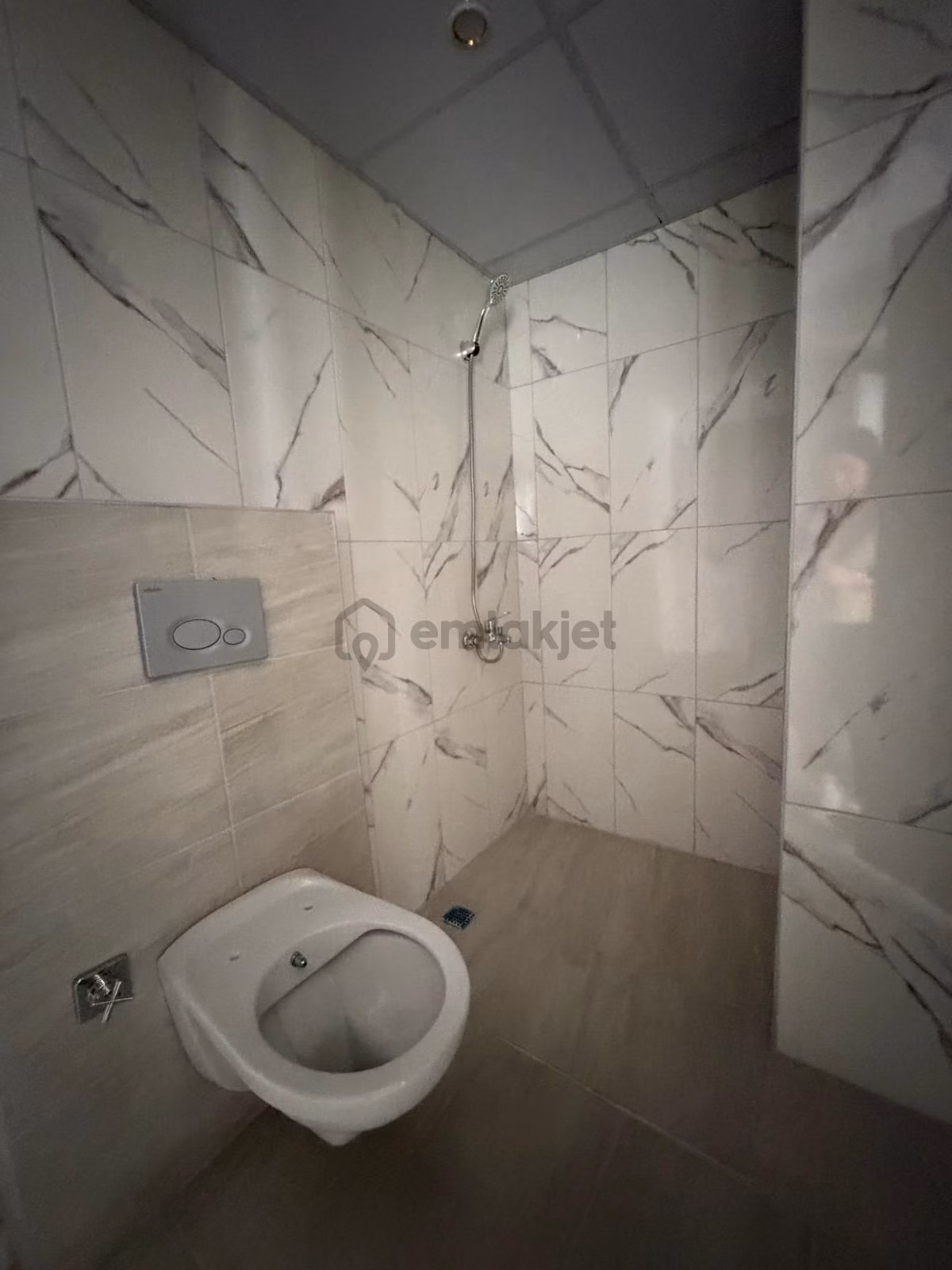Bulvar Üzeri*1+1*uygun Fiyatlı Daire! - 15