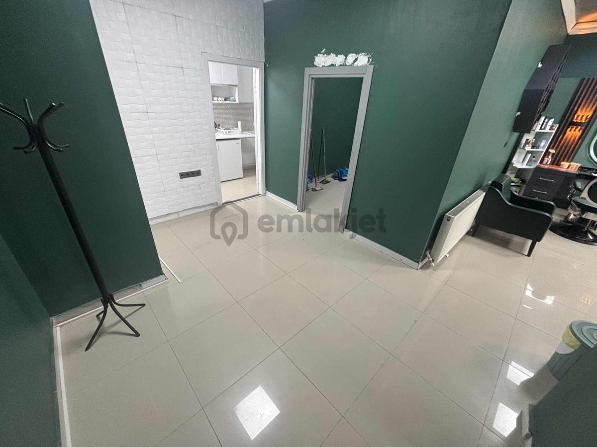A L C Den Cadde Üzeri Mükemmel Konum Da Devren Kiralık Berber - 7