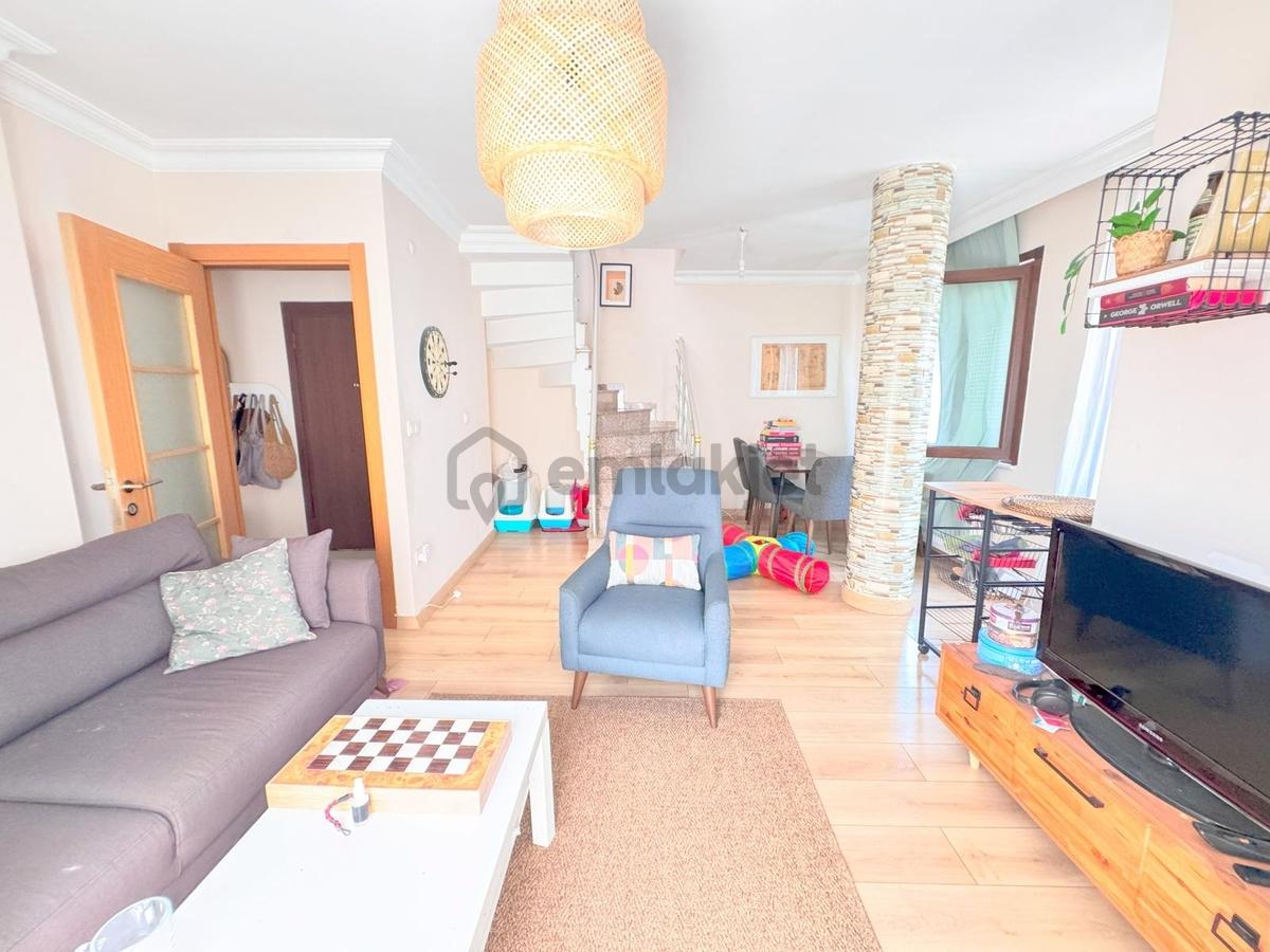 Remax Nafi'den Kağıthane Ortabayır Satılık 2.5+1 Dublex Daire - 13
