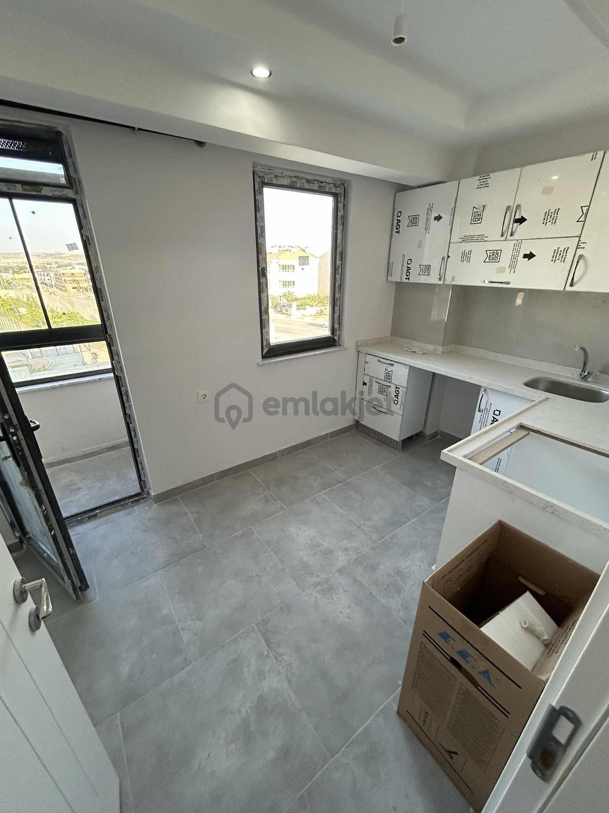 Ed-desticiler Şehirhastanesi Dibinde Kiralık 2+0 - 5