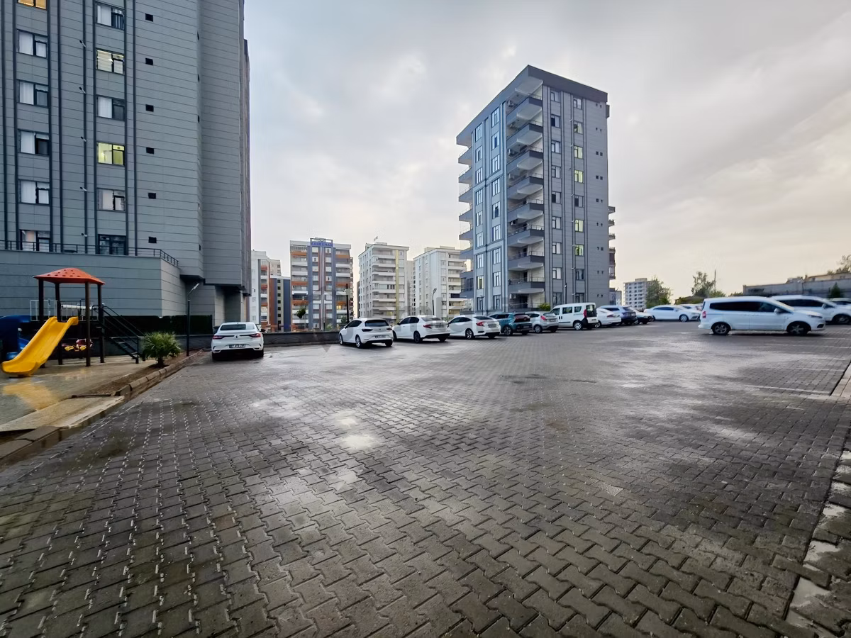 Cadde Üzerinde Lüx Geniş 3+1 Satılık Daire - 4