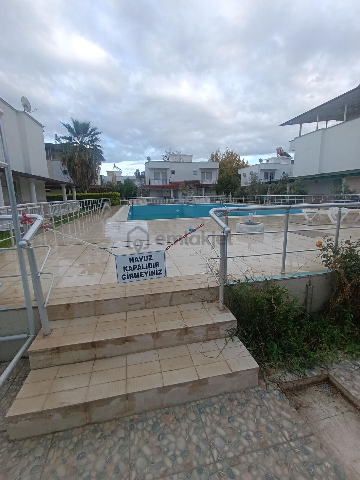 Kuşadası Davutlar Mahallesinde 3+1 Bahçeli Villa - 2