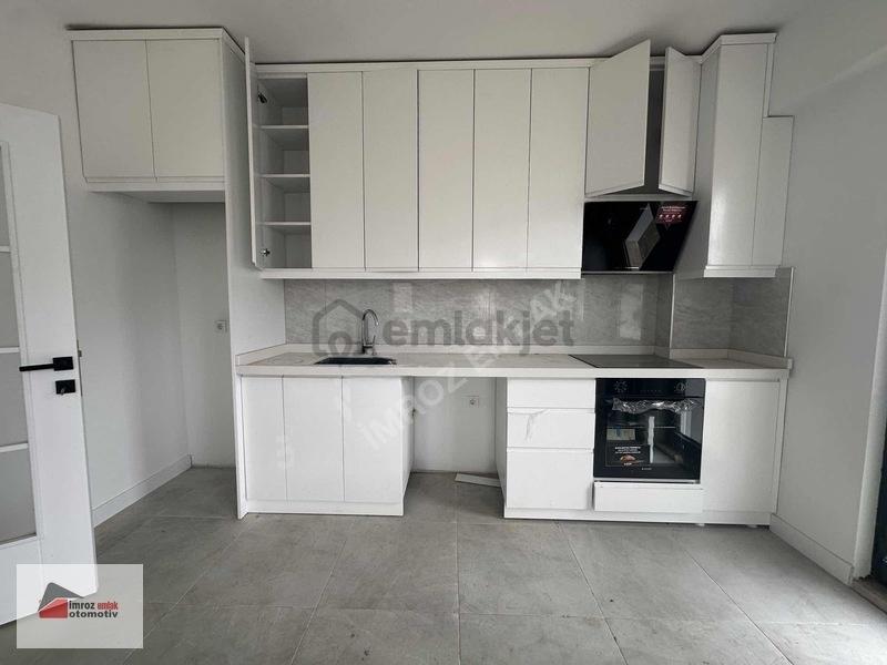 İmroz Emlak'tan Geniş Bahçeli 2+1 Sıfır Daire - 11