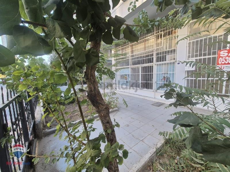 31 Karşıyaka Bahçelievlerde Satılık Boş Dükkan - 24