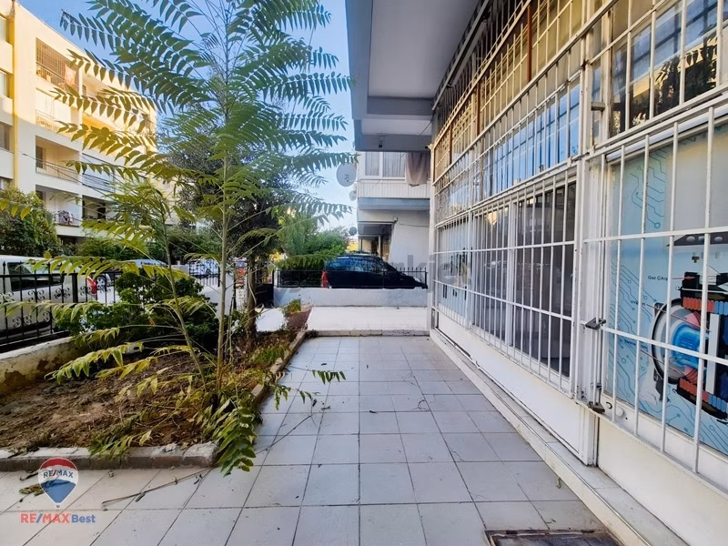 31 Karşıyaka Bahçelievlerde Satılık Boş Dükkan - 25