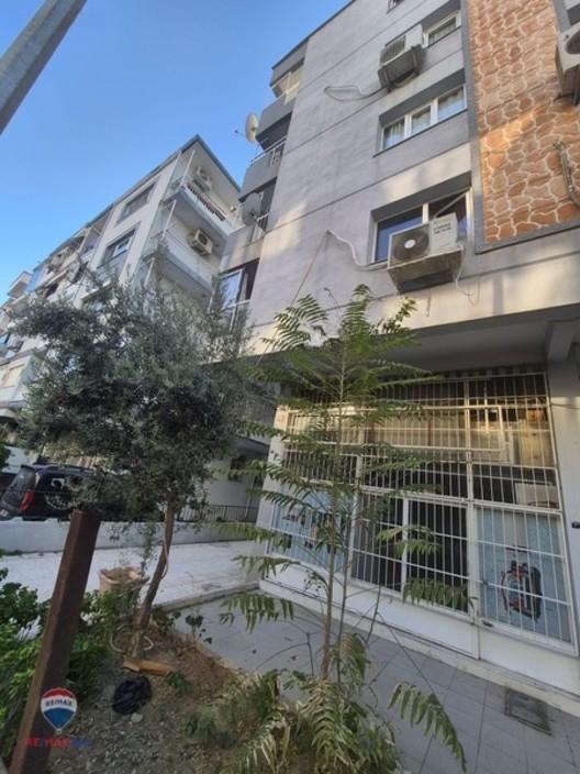 31 Karşıyaka Bahçelievlerde Satılık Boş Dükkan