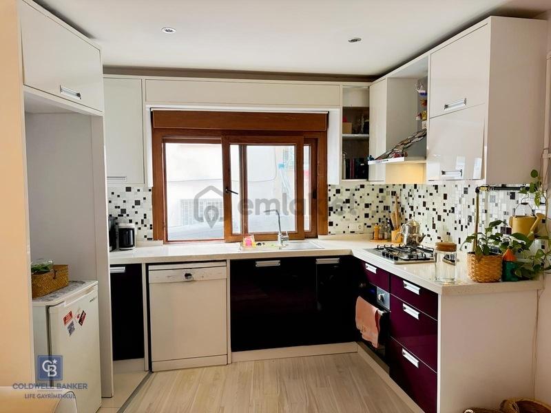 İzmir Karataş Mahallesi'nde 2+1 Kiralık Daire