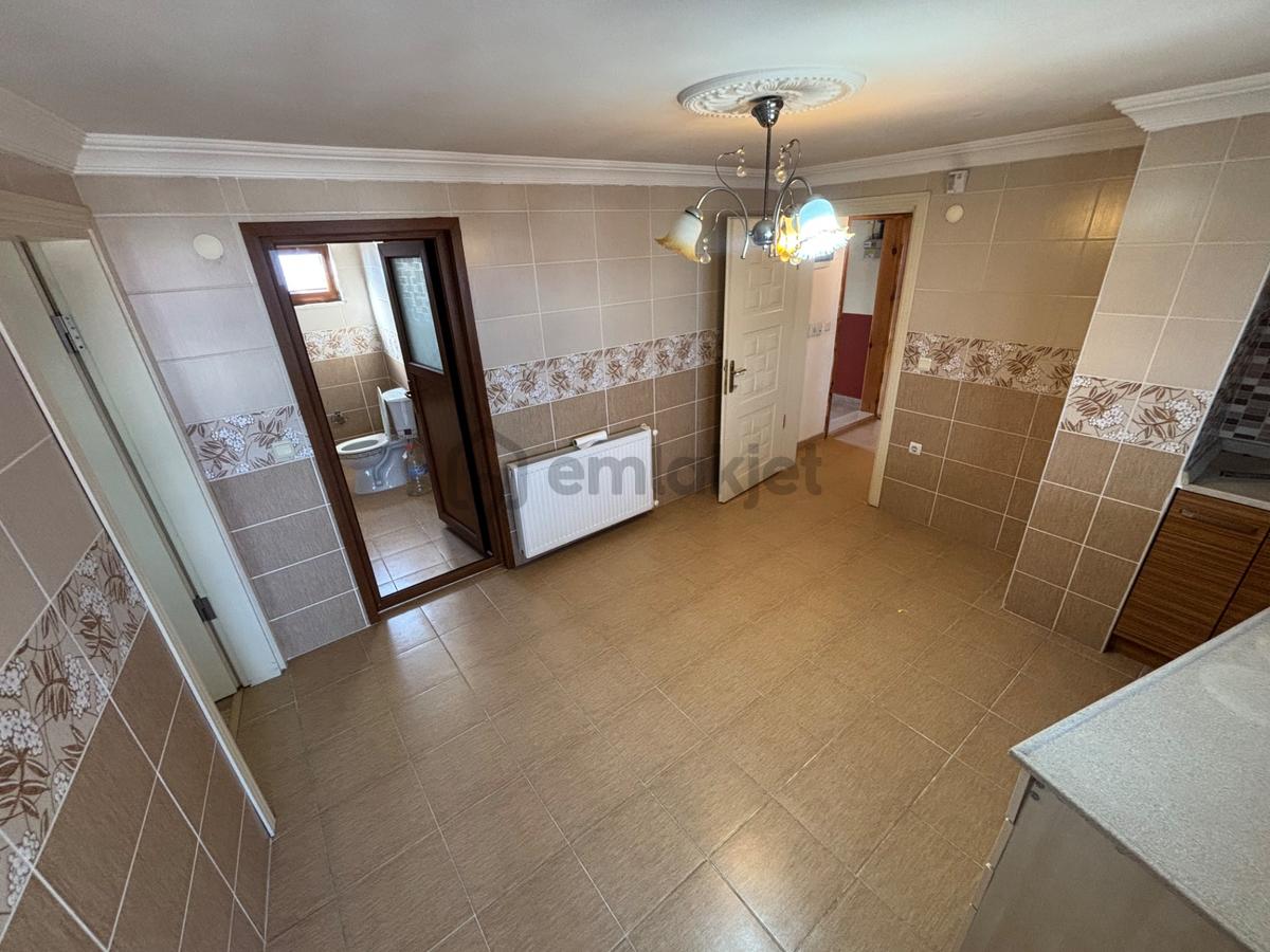 Trabzon Pelitlide Kiralık Asansörlü Çatı Katı - 26