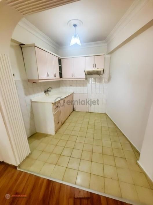 İpekçilik Caddesinde Çift Cepheli Kiralık Daire - 11