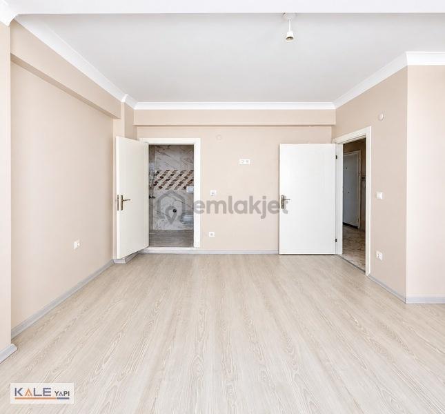 Bahçeşehir Kale Yapıdan Satılık 3+1 Geniş Tek Daire Üzeri - 7