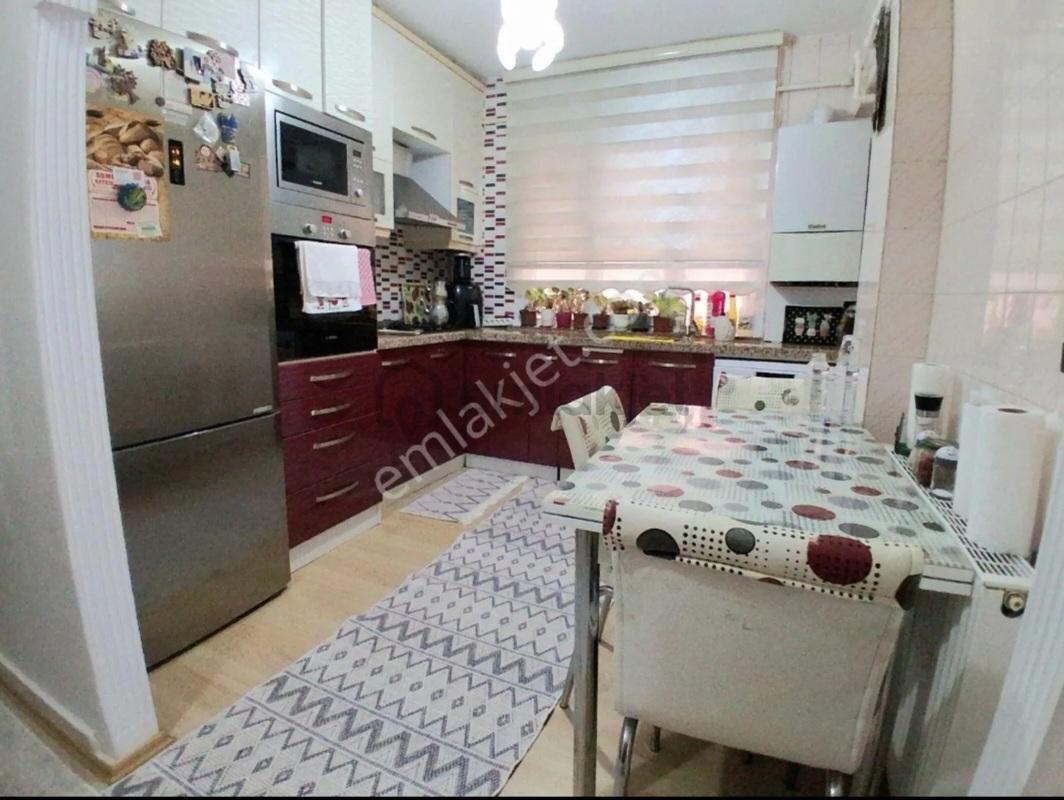 Gültepe'de Çok Acil Satılık Satılık 2+1 Arakat... - 7
