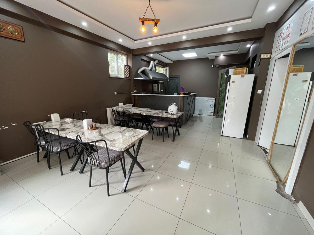 Bağbaşı Eskiyolda Devren Satılık Ekipmanlı Tost Döner Salonu - 4
