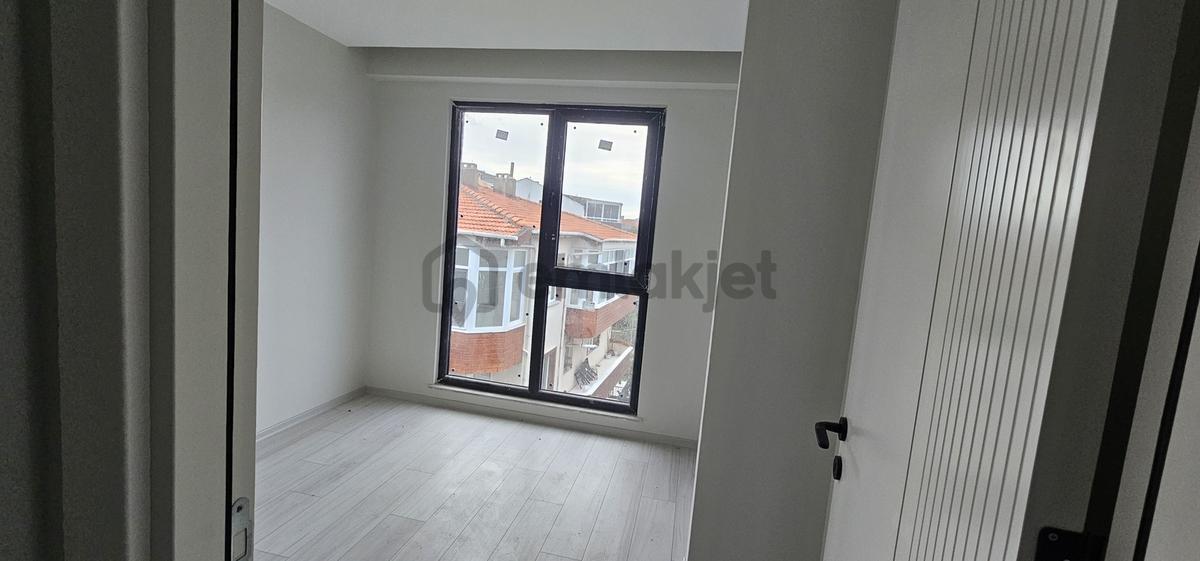 Merkez Kepezde Yeni Binada 1+1 Kiralık Daire - 9