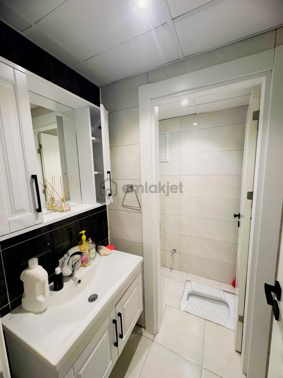 Mustafapaşa Mahallesinde Kiralık Ara Kat Daire - 16