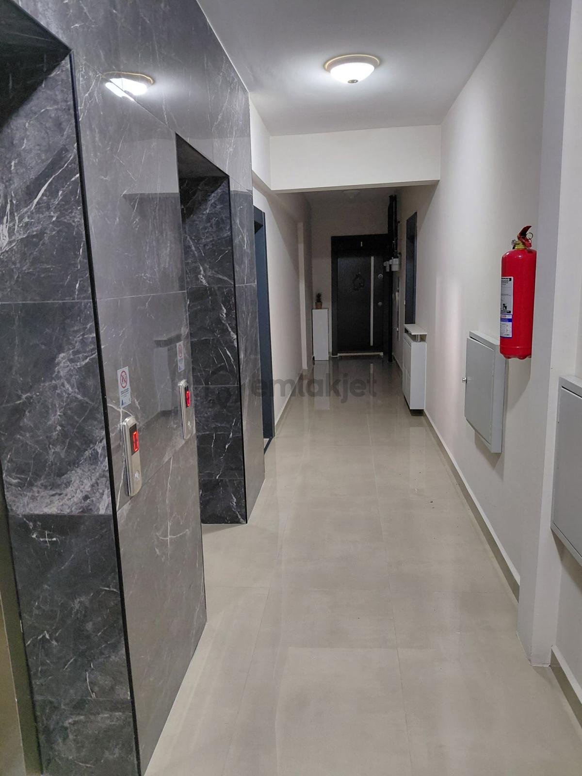 Karamanoğlu Emlak'tan Gürültüsüz Ortamda - 28