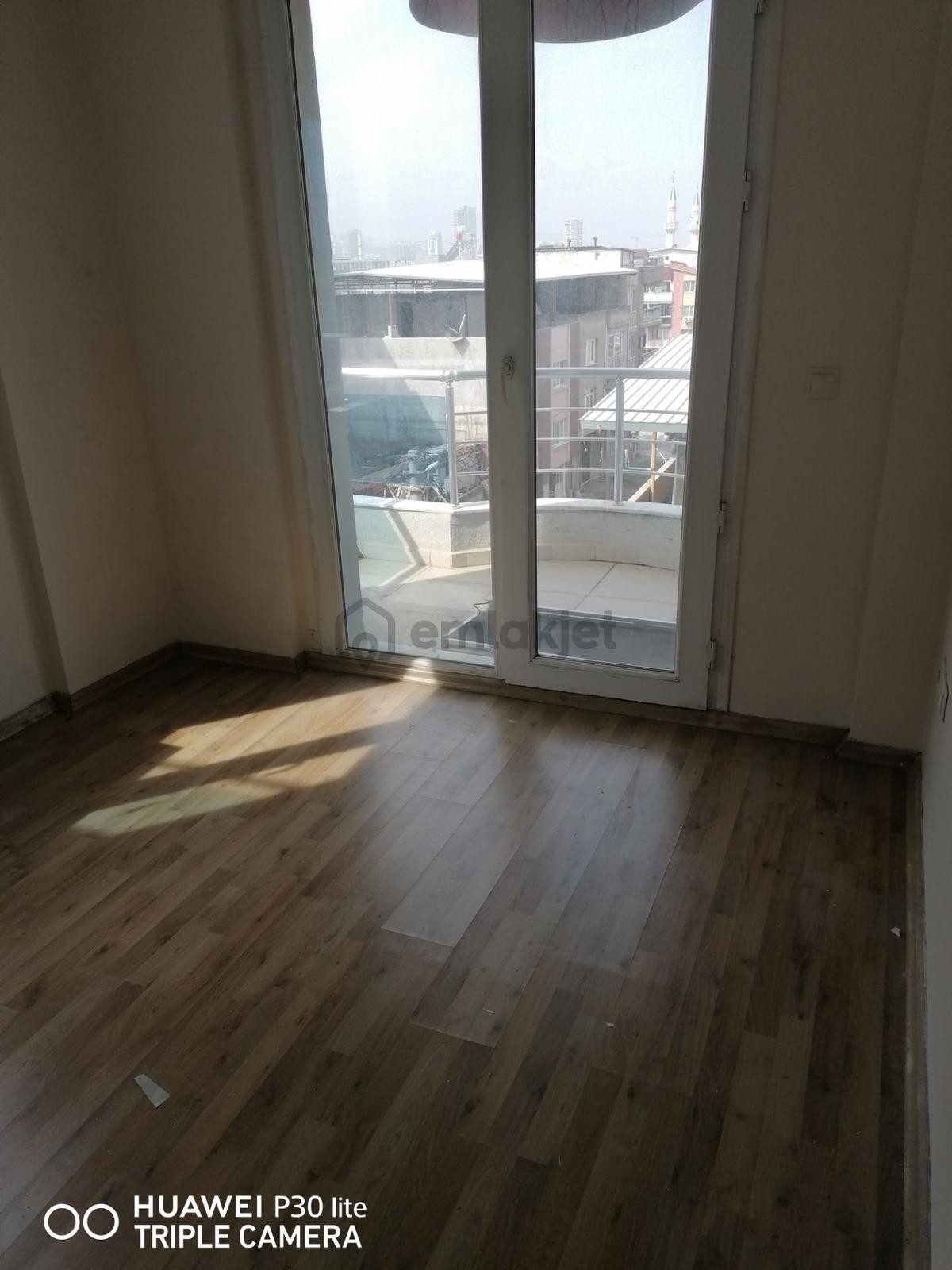 Sahibinden 3+1 Ebeveyn Banyolu Cam Balkonlu - 13