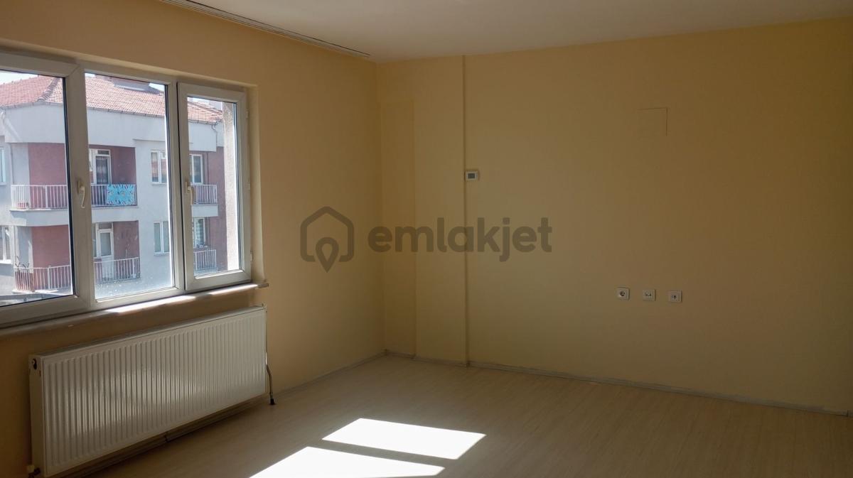 Atapark Yakınında Geniş Kiralık Daire - 3