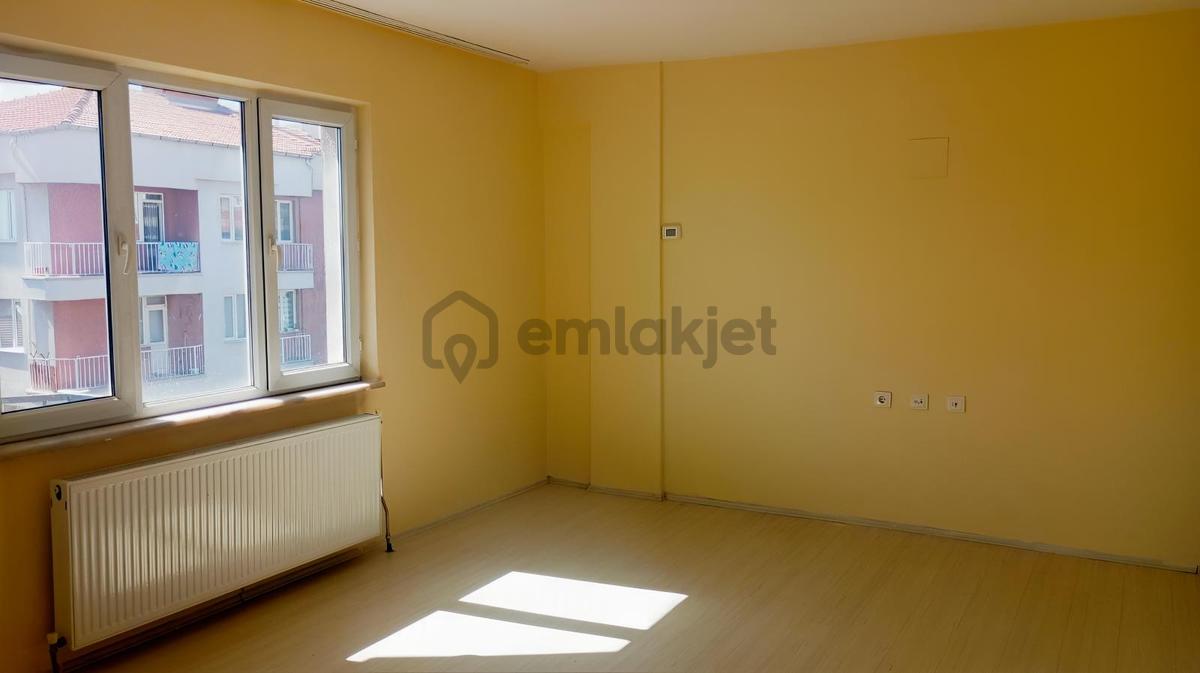 Atapark Yakınında Geniş Kiralık Daire - 2