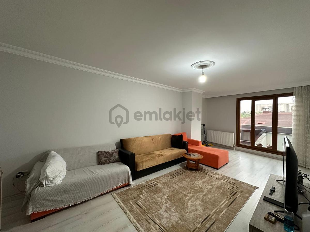 Maltepe Girne'de 2+1 Oldukça Kullanışlı Satılık Dairemiz - 5