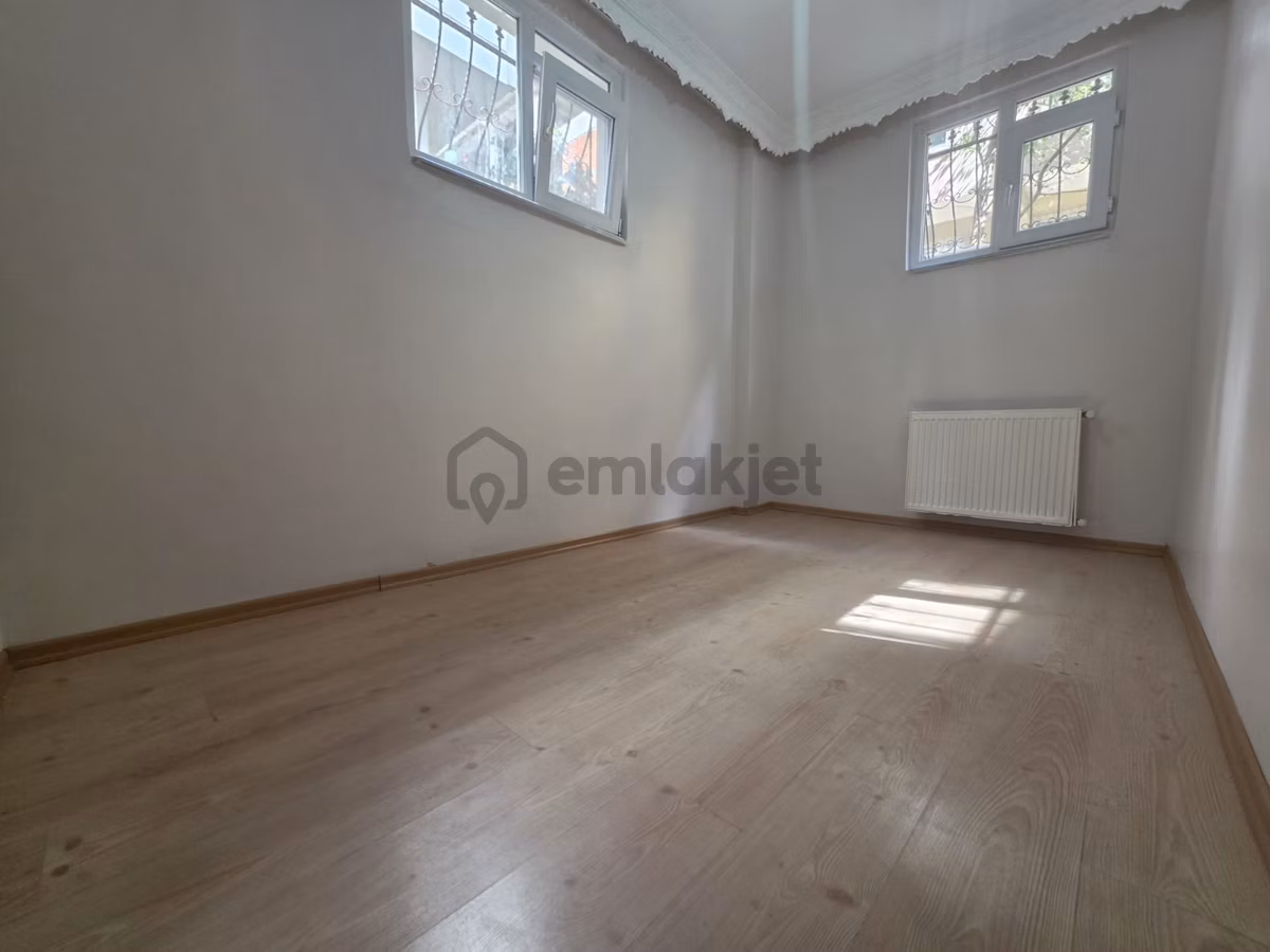 Kiralık 2+1 Meydan Konumlu Bahçe Katı - 6