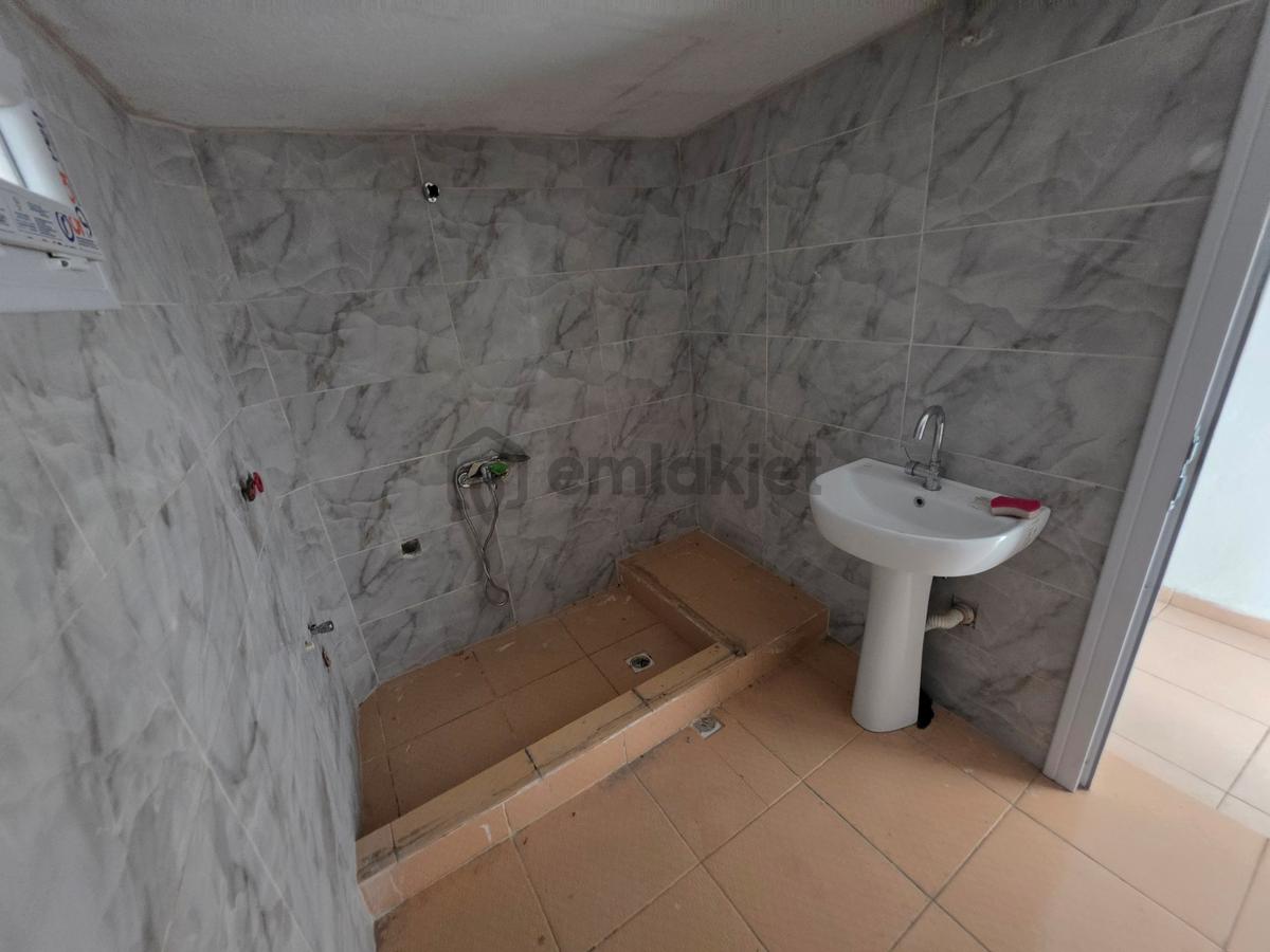 İsmet İnönü Mah. kiralık Giriş Kat 2+1 Daire - 13