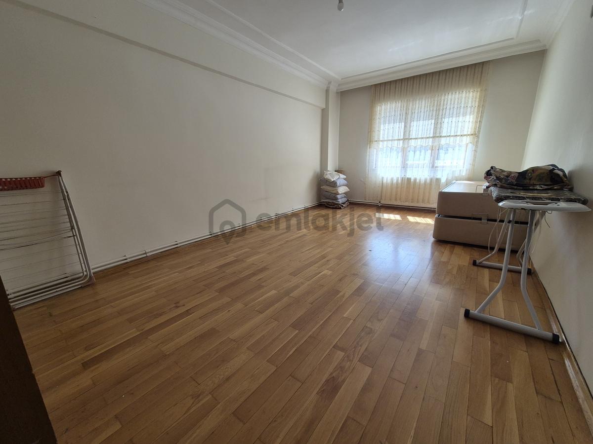 Mimar Sinan Caddesi'nde 150 M² Net+80 M² Teraslı Satılık Daire ! - 31