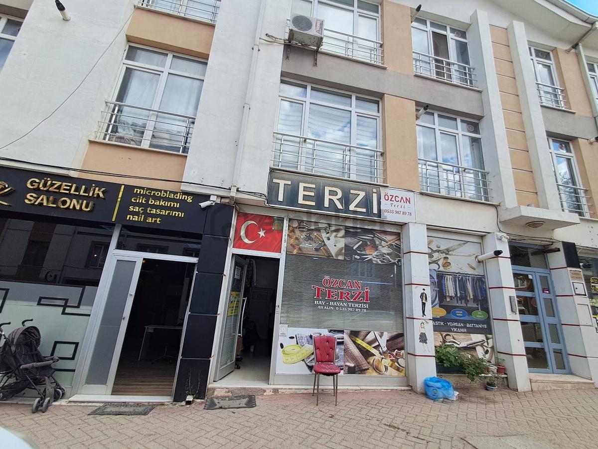 Kaplanlı Caddesinde İşyeri Ruhsatlı Satılık Dükkan - 2