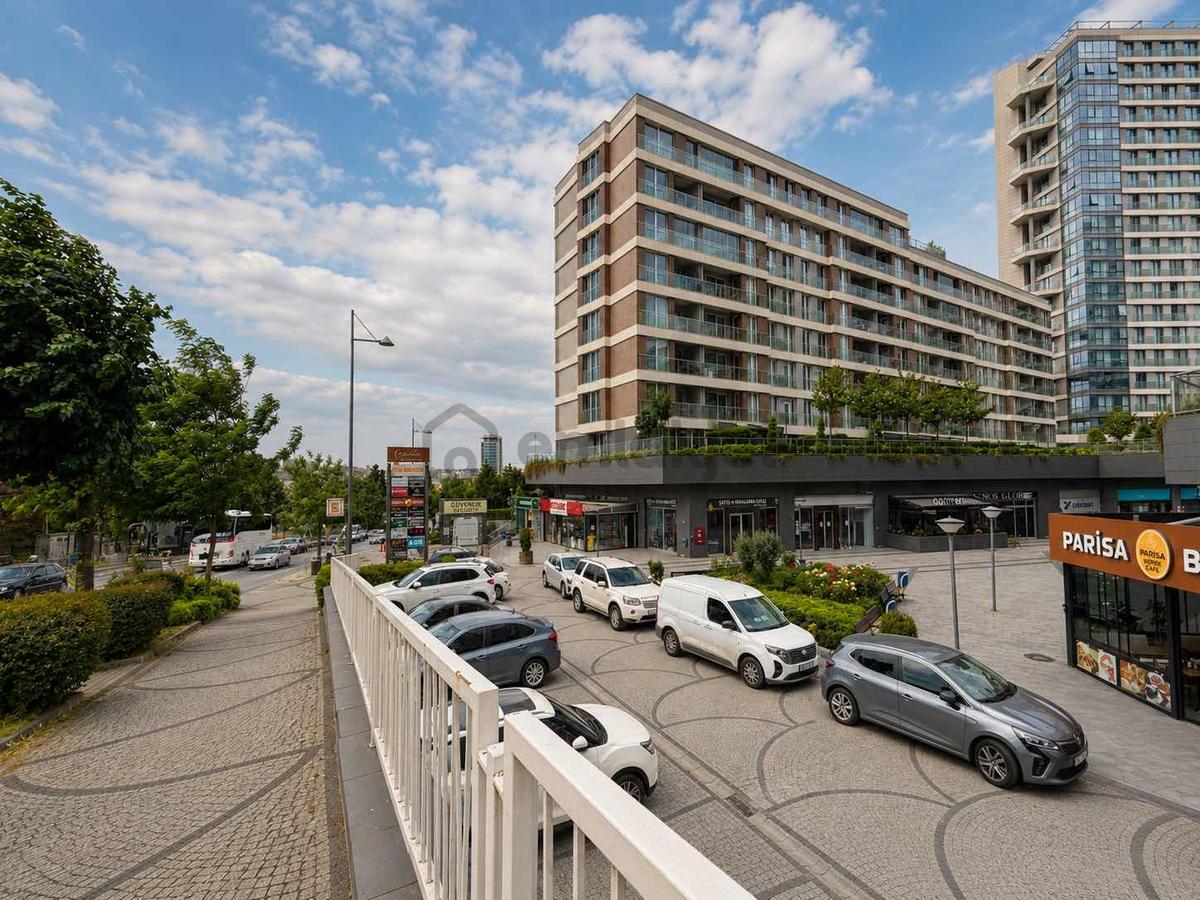 Suryapı Corridor'da Kiralık Köşe 173 M2 Dükkan Natamam