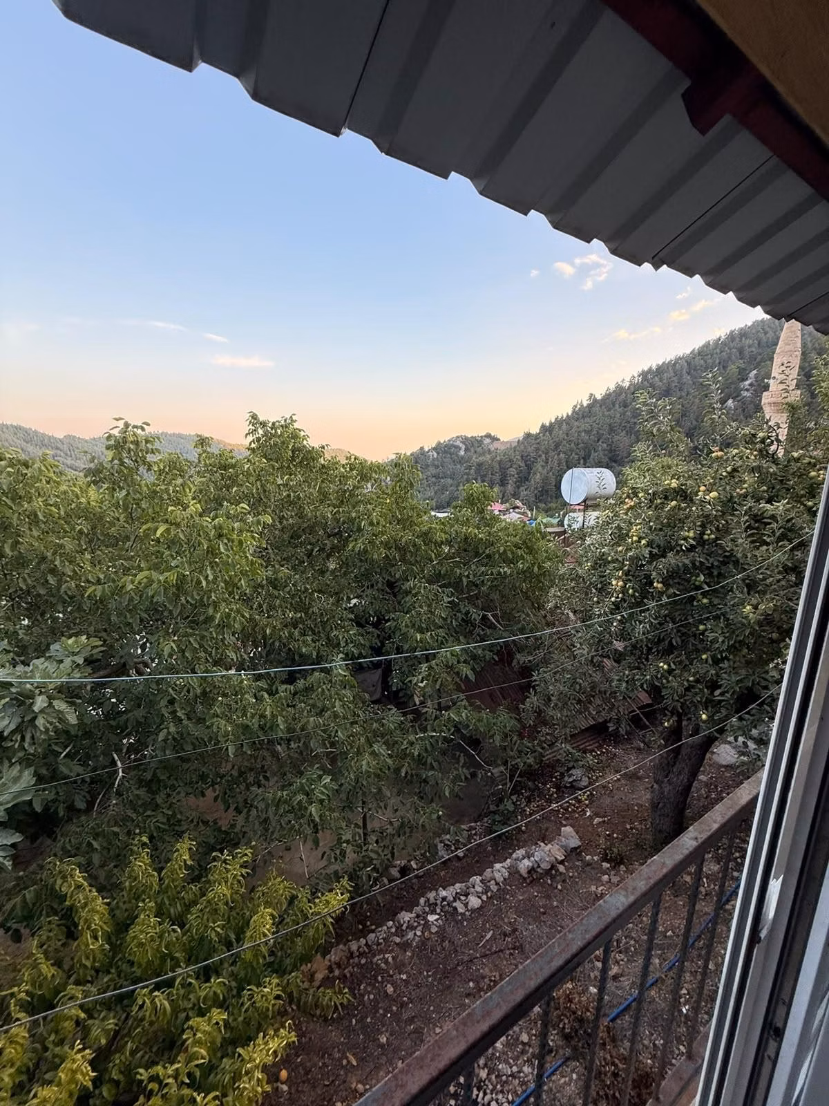 Mezitli Demirışık'ta Doğayla İç İçe 2+1 Satılık Yayla Evi - 16