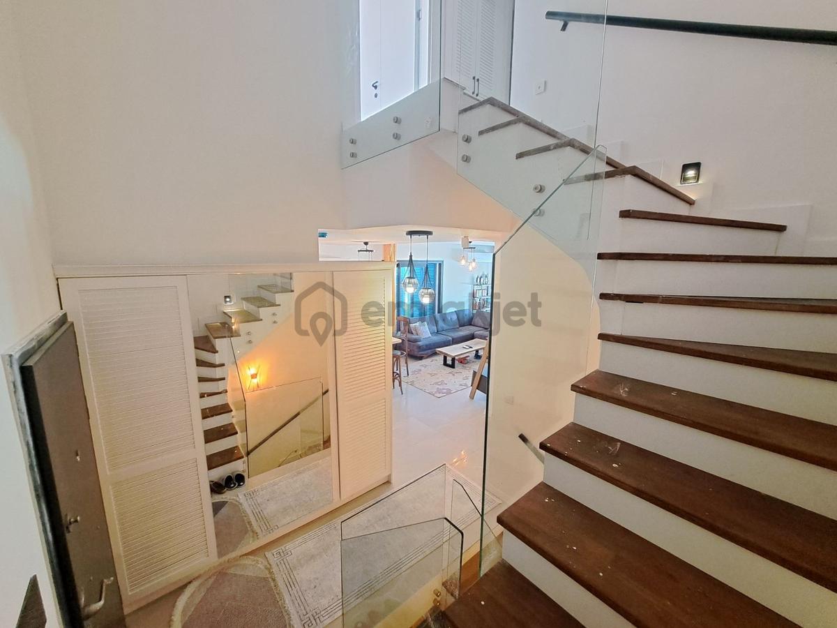 Kuşadası'nda Denize Yakın Satılık Villa - 22