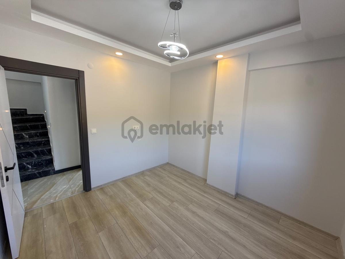 Özderede Denize Yakın Köşe Müstakil Villa - 24