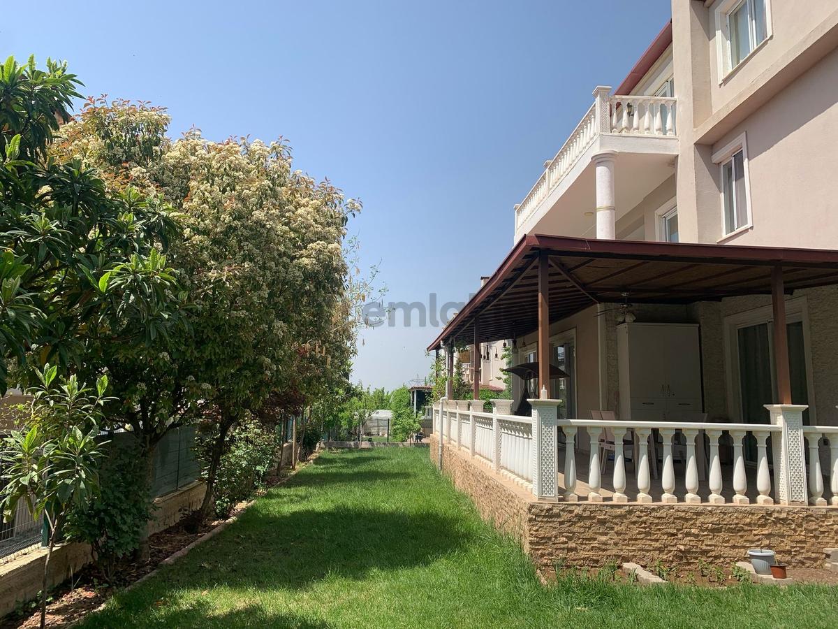 Kent Ormanı Arkasında, Villa Media Sitesinde 7+1 Tripleks Villa - 2