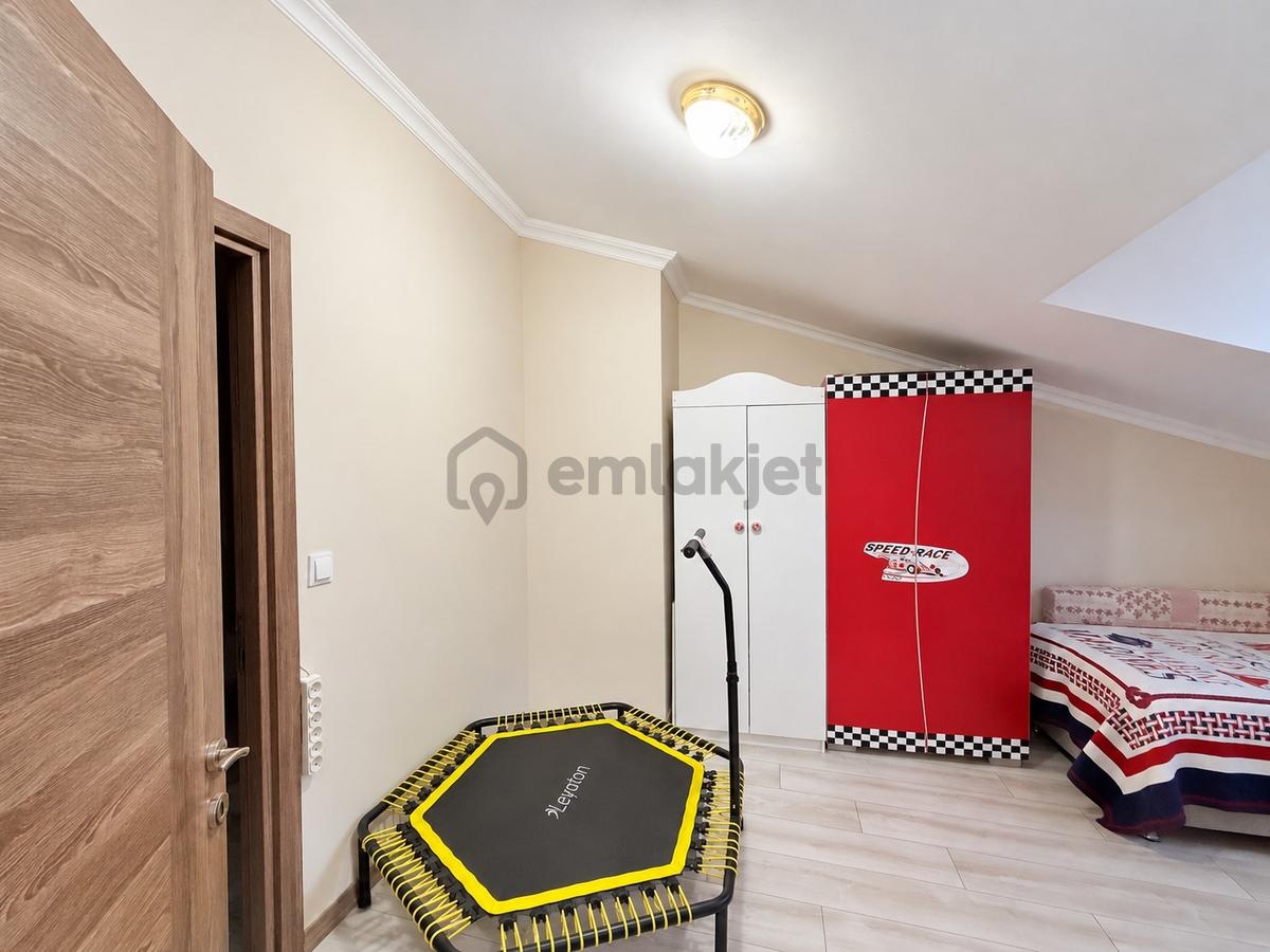 Eyüpsultanda Asansörlü, E.banyolu 3+2 Kullanışlı Dubleks Daire ! - 27