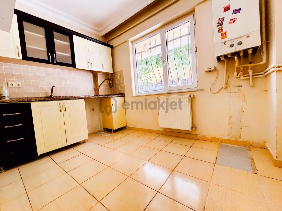 Çakmak Mahallesinde 2+1 Düz Giriş Asansörlü Arakat Daire - 9