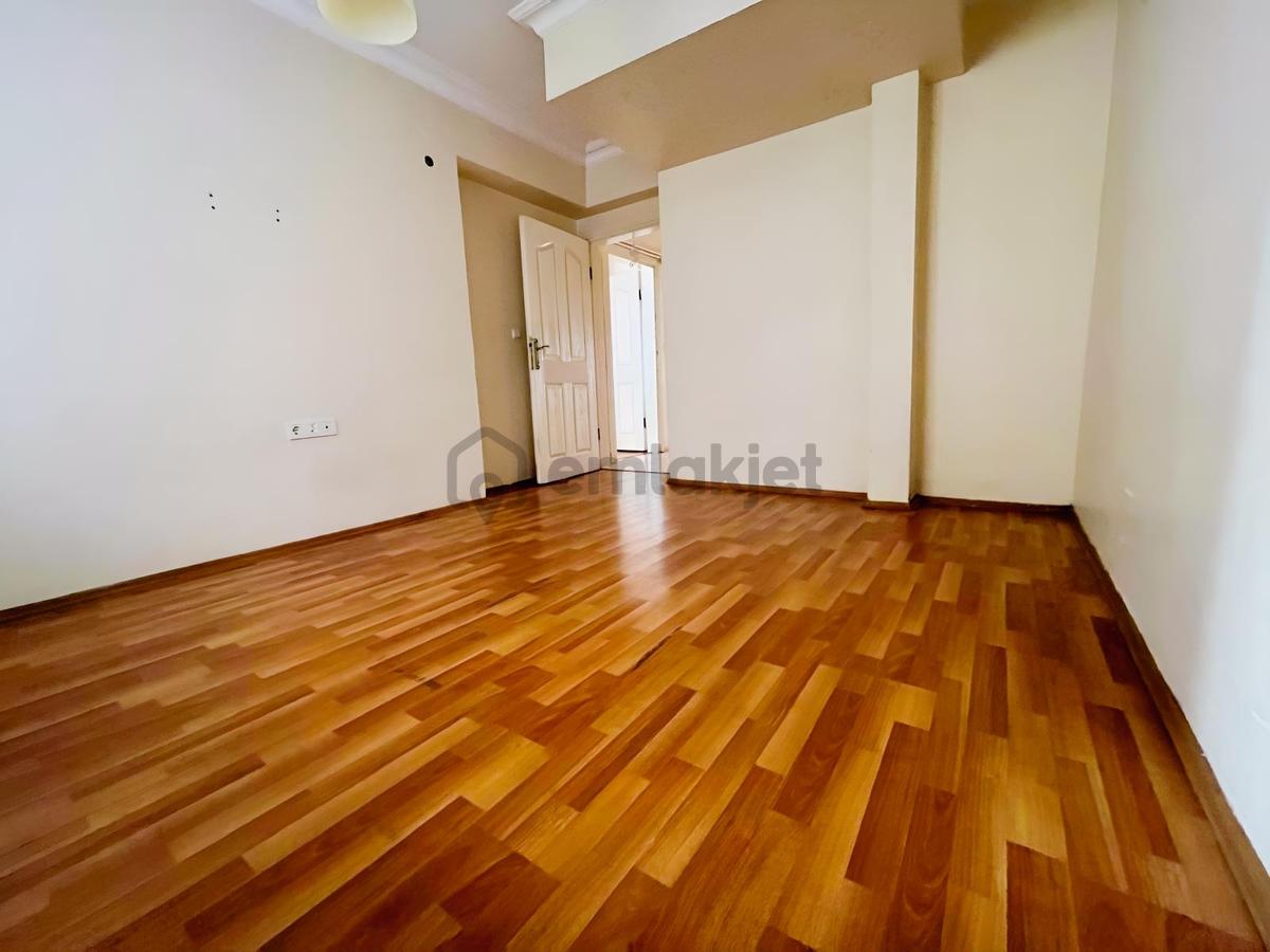 Çakmak Mahallesinde 2+1 Düz Giriş Asansörlü Arakat Daire - 22