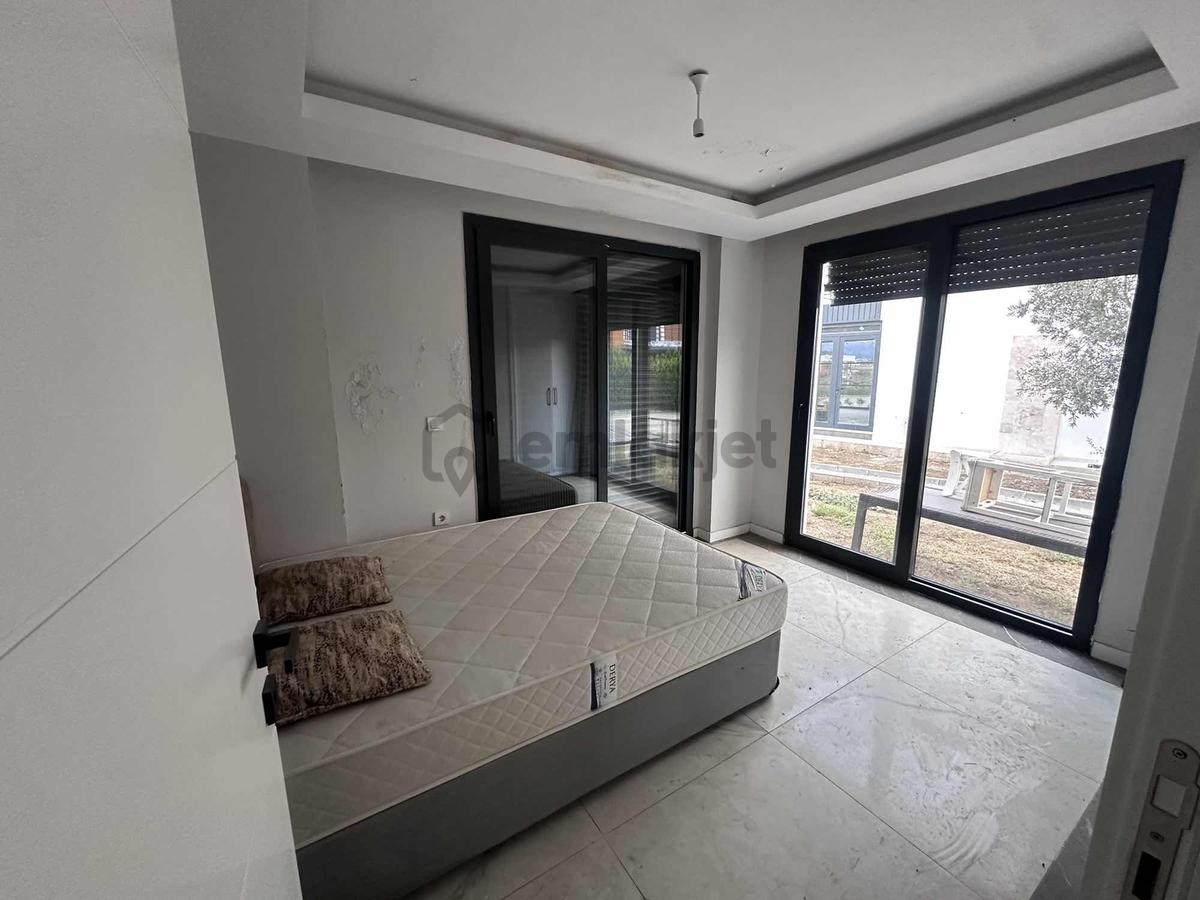 Denizkent Sitesinde Köşe Başı 1+1 Harika Daire - 25