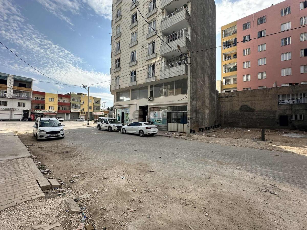 Seyda Cami Arkası 3 Katlı 290 M2 Satılık Dükkan - 3