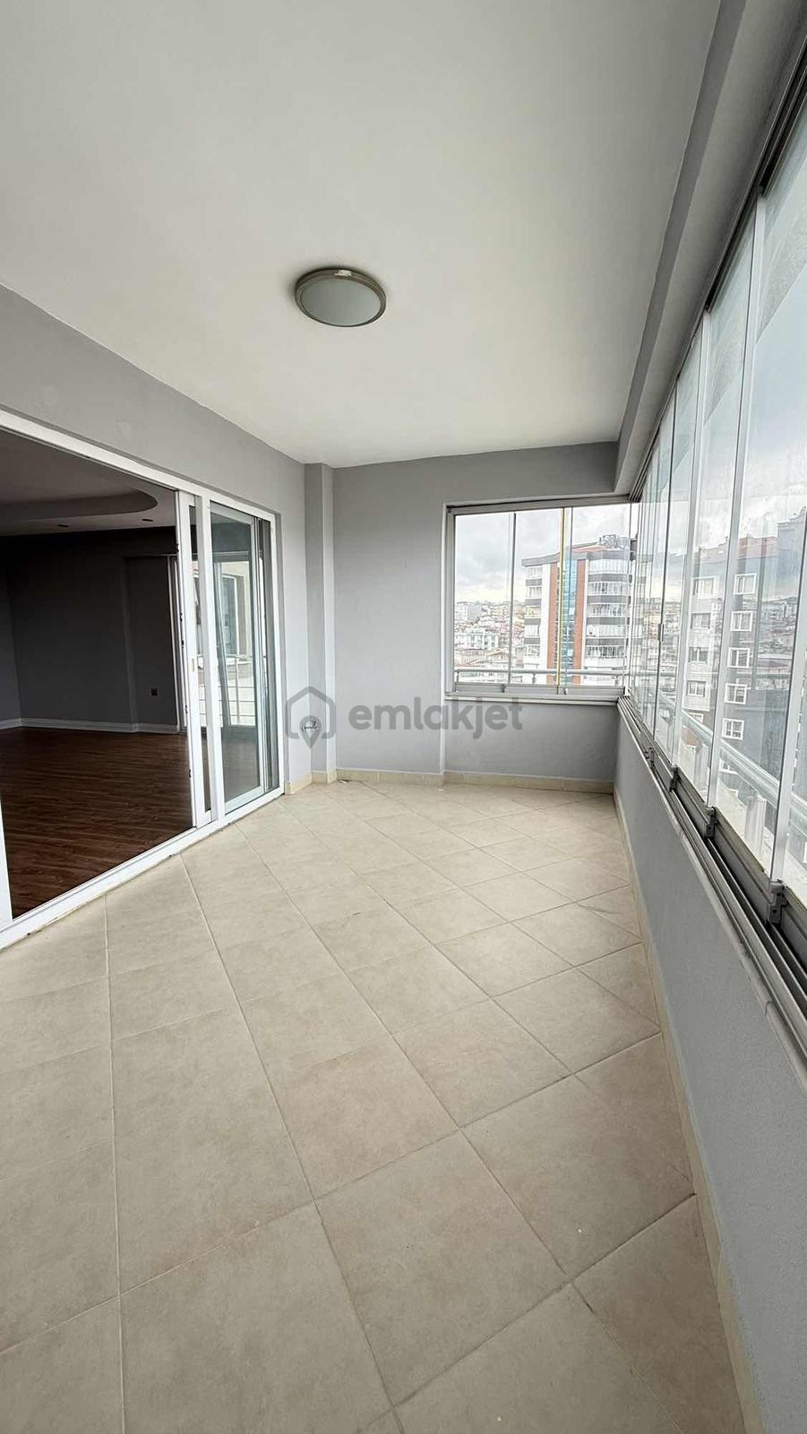 Demetkent Sıtesı Içerısınde Ebeveyn Banyolu Satılık 3 + 1 Daıre - 7