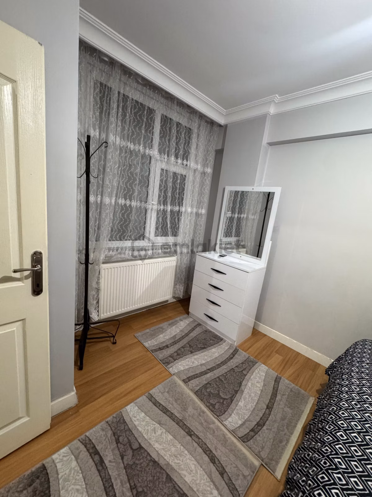 Metrobüse Meydana Devlet Hastanesi Yakın Eşyalı 2+1 Arakat - 16
