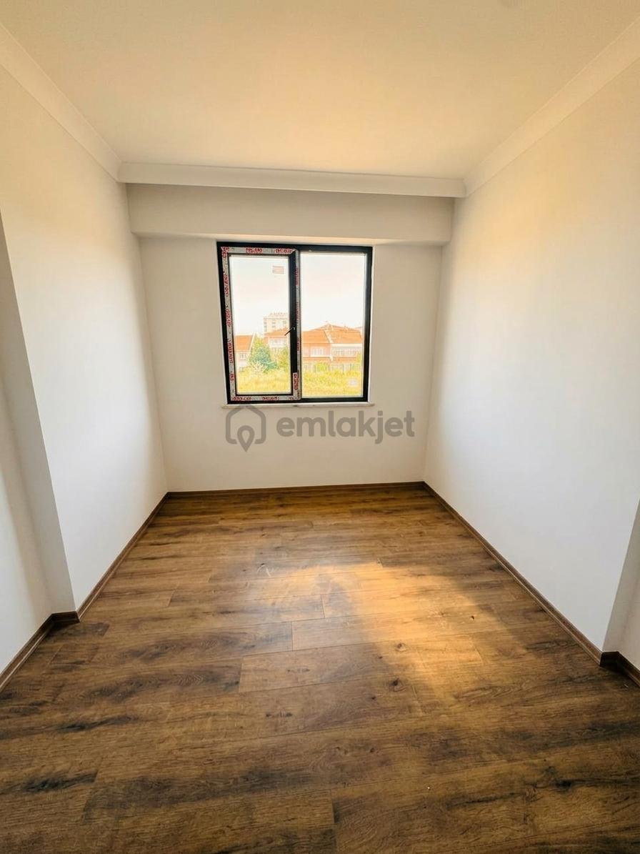 Çiftlikköy Mehmet Akif'te Site İçinde Kiralık 1+1 - 8