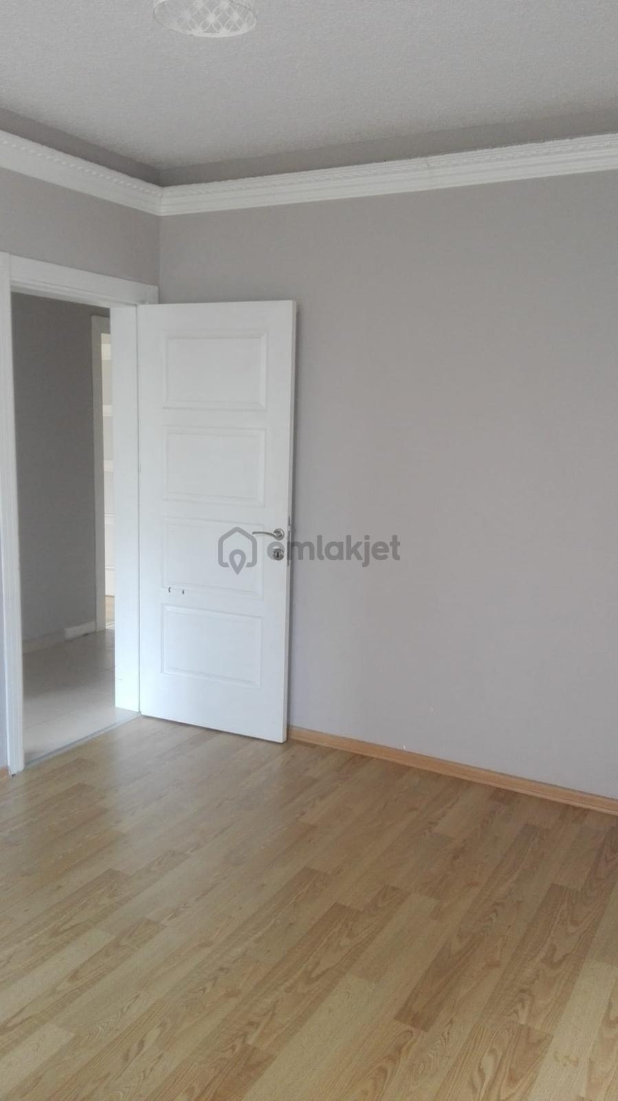 Kayaşehir 4. Bölgede Tadilatlı Satılık 2+1 Daire - 5