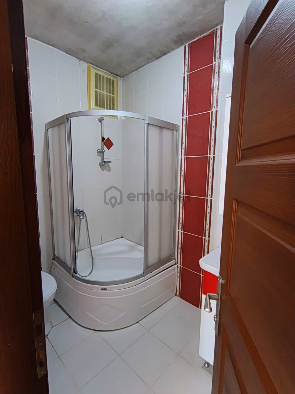 Samsun Atakum Ömürevlerinde Asansörlü 4.kat 3+1 Eşyasız Kiralık