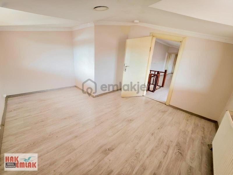 Hak Emlak'tan Azmimilli Mah.de Satılık Geniş 4+1 Dubleks Daire - 21
