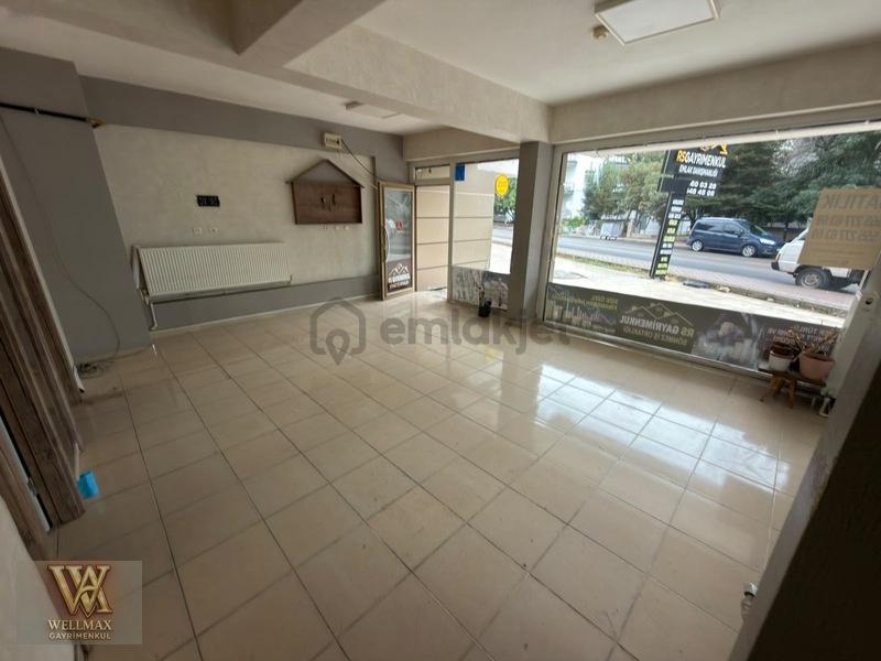 Yenikent Köşe Başı Cengiz Topel 80 M2 Dükkan - 12