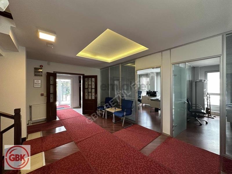 İlkbahar'da Kiralık Mobilyalı Komple Bina - 17