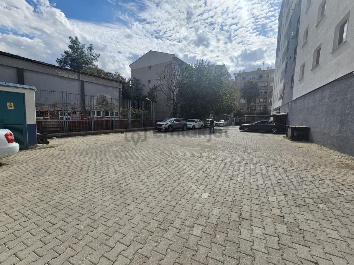 Ofis Rızvan Ağa Caddesinde Satılık 2+1 Daire - 16
